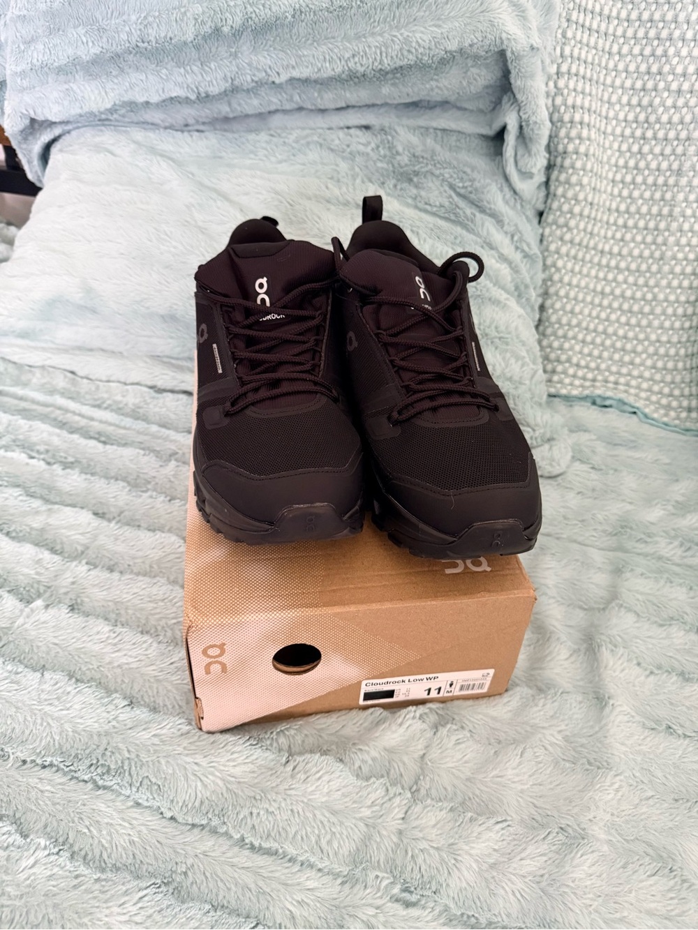 On Running Black Men's Low Top Trail Sneakers